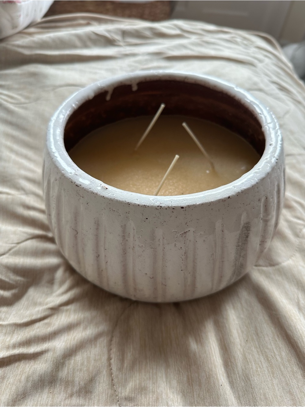 White Ceramic Ribbed Pot Outdoor Candle
